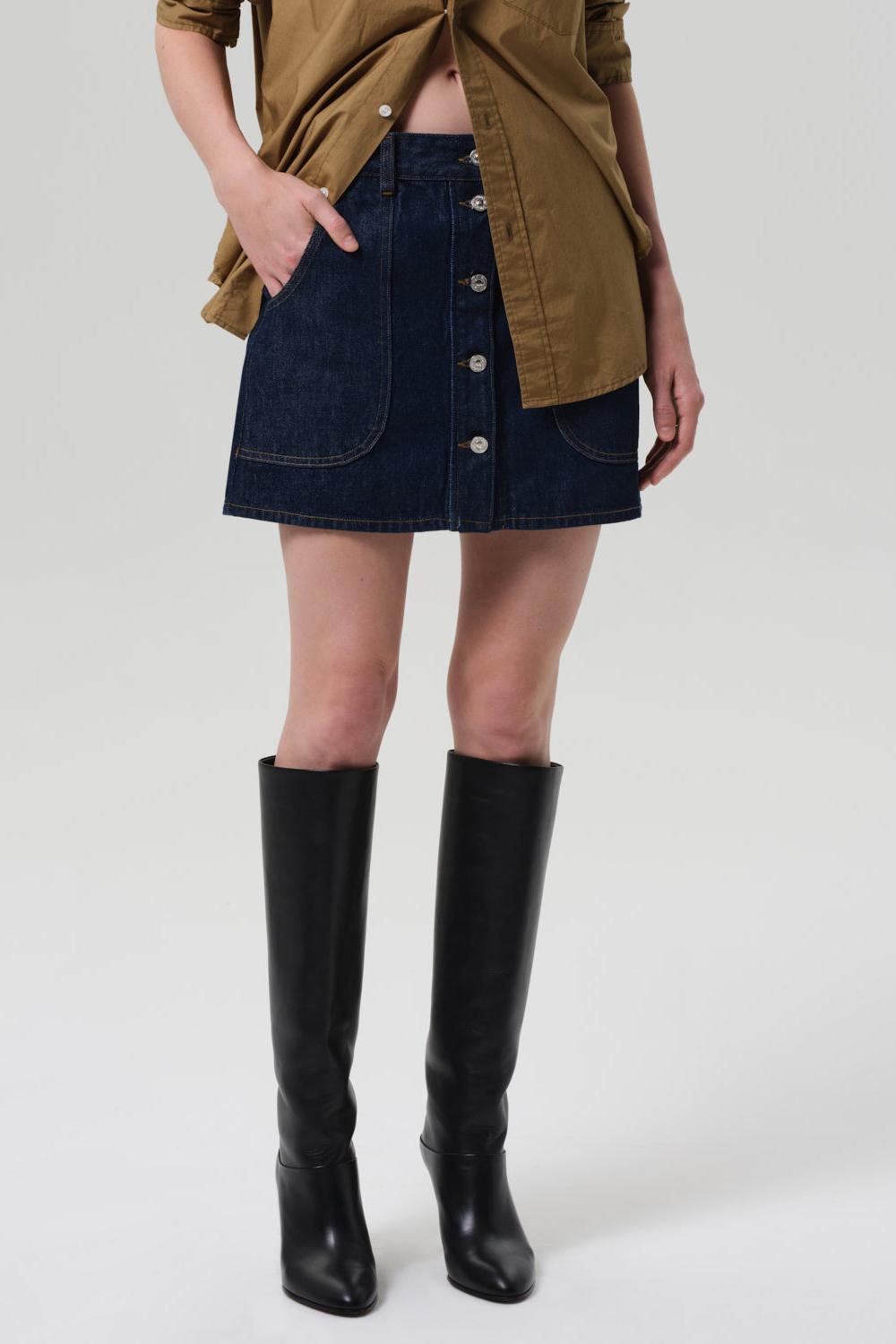 CURVED POCKET MINI SKIRT