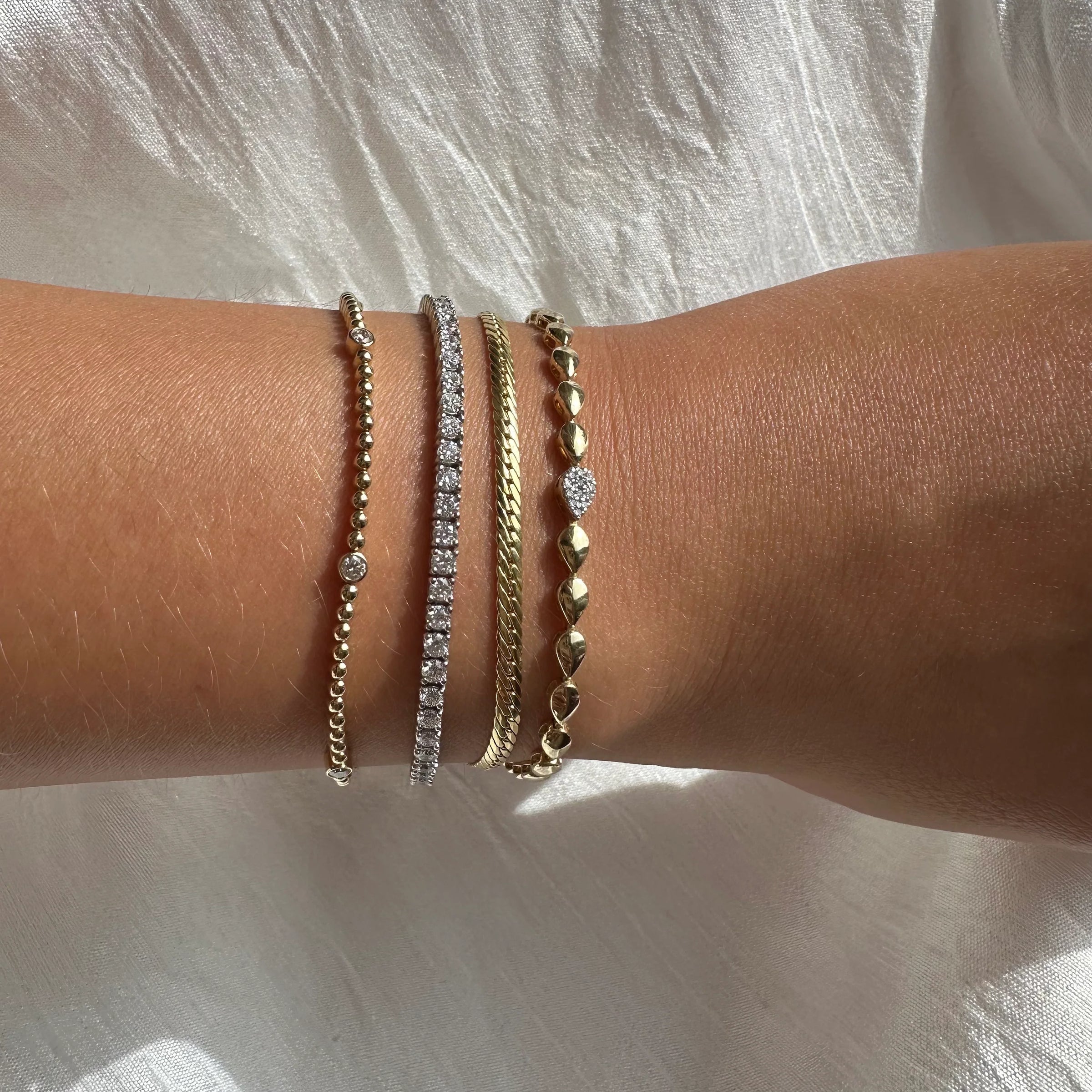 THIN HALLOW CUBAN LINK BRACELET