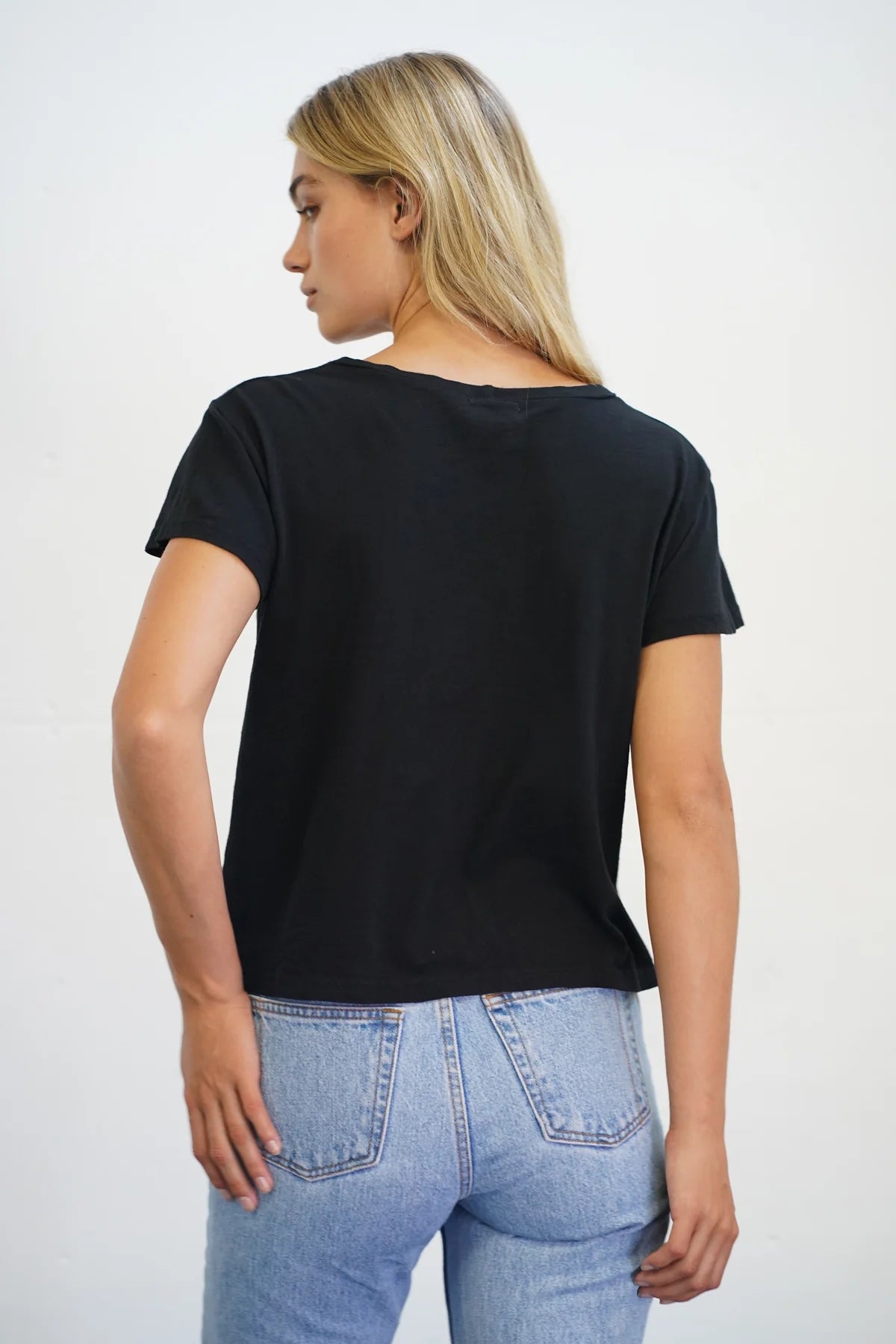 SHADEN CREW NECK