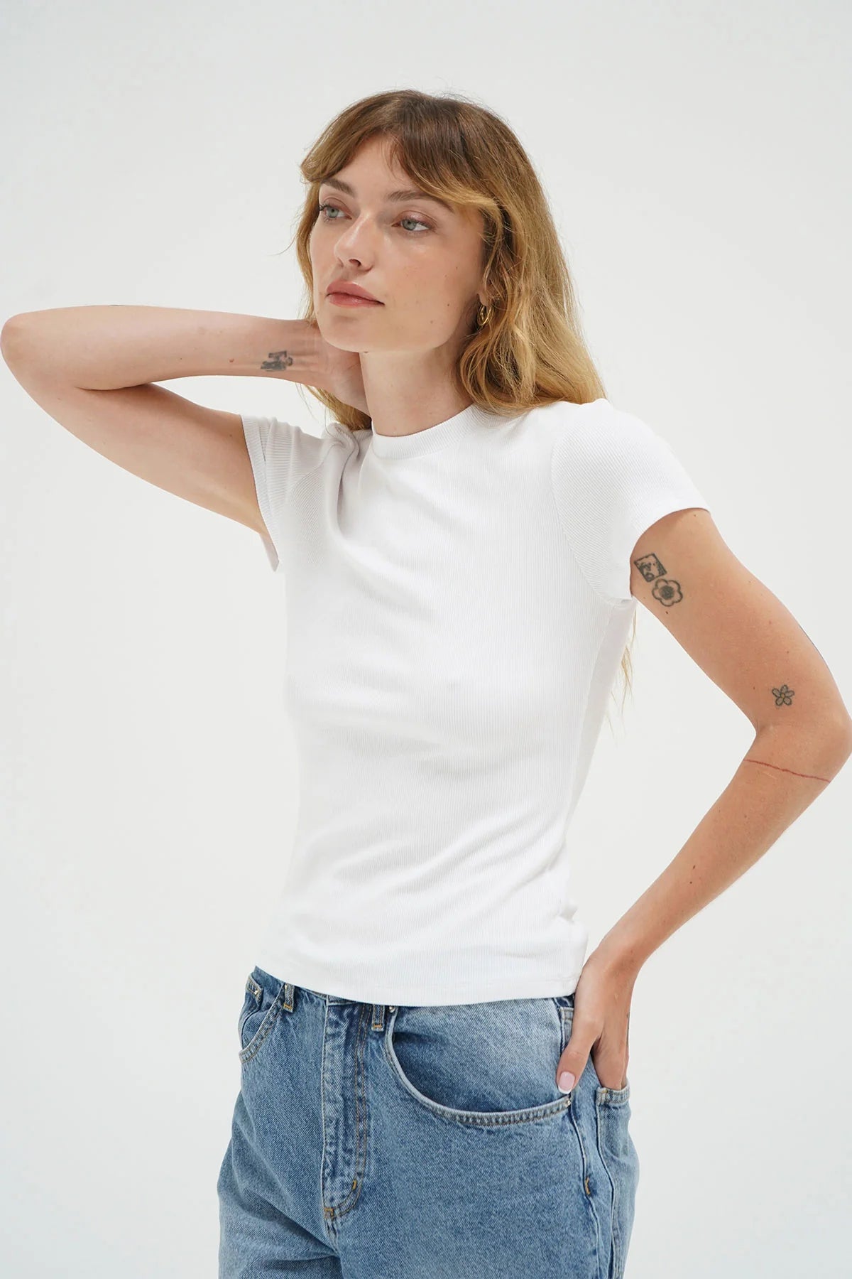 FITTED COTTON RIB CREW TEE