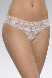 SIGNATURE LACE LOW RISE THONG