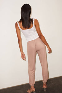 ESSENTIAL RIBBED SCOOP TANK