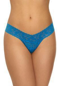 SIGNATURE LACE LOW RISE THONG