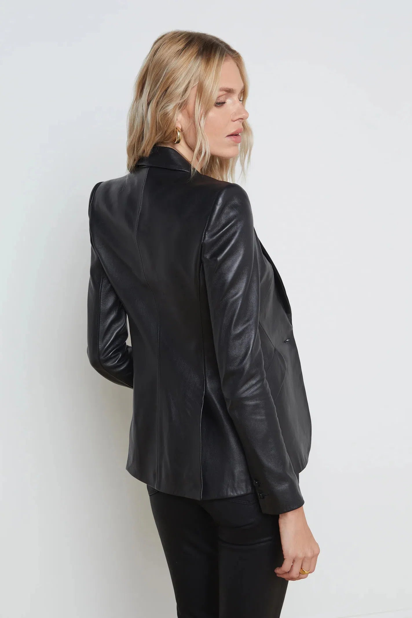 L'AGENCE CHAMBERLAIN BLAZER IN BLACK