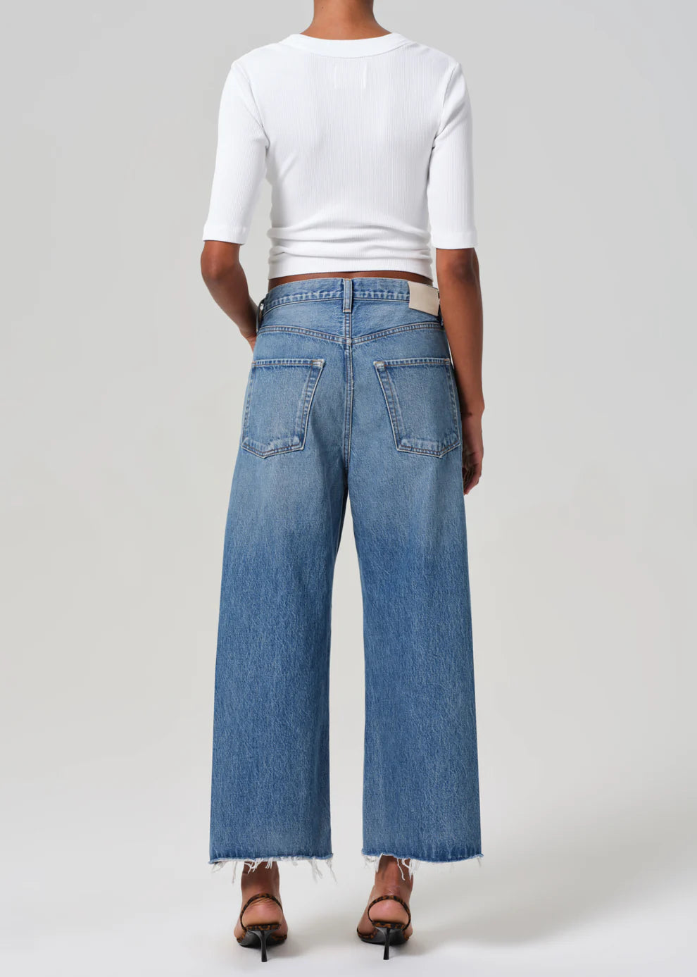 AYLA RAW HEM CROP JEAN
