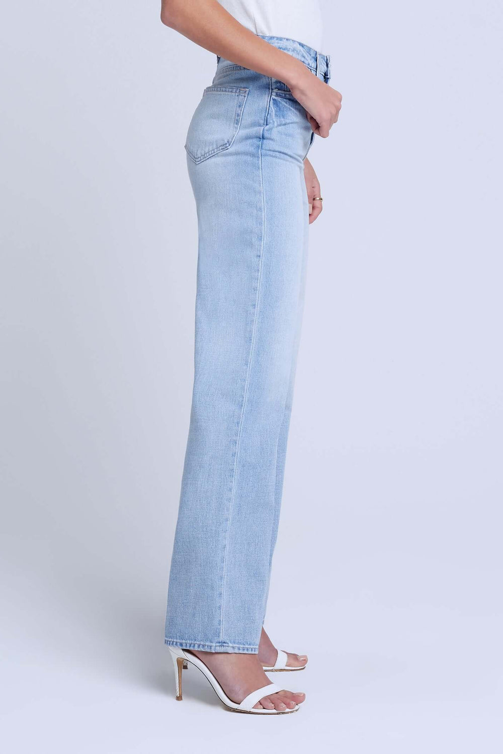 JONES STOVEPIPE JEAN