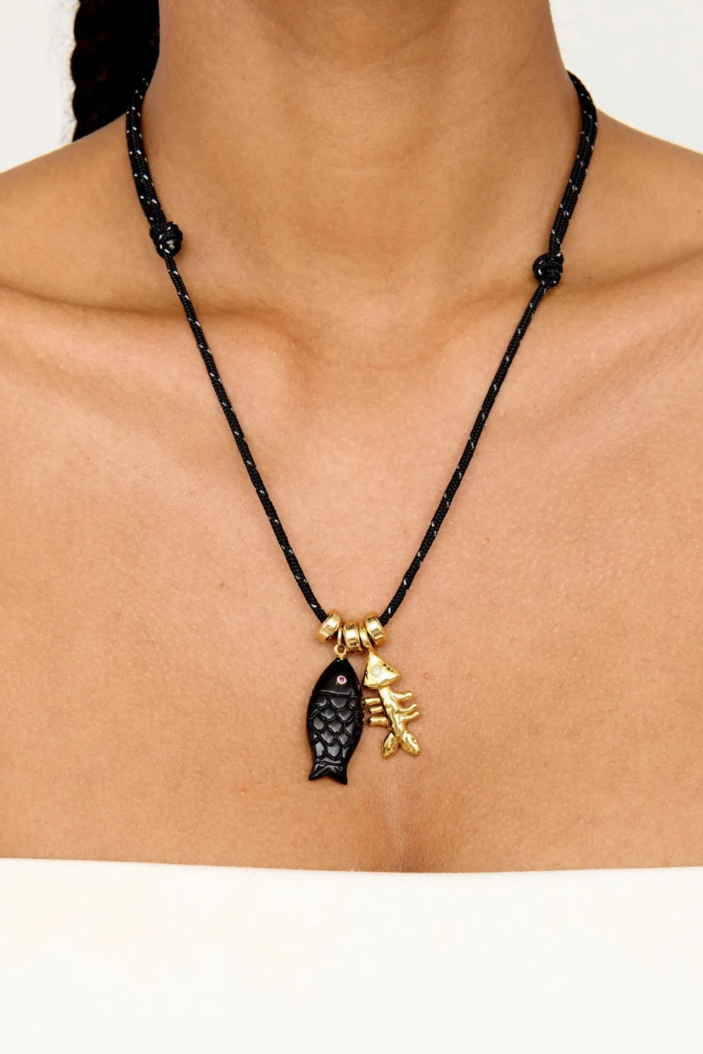 PEIXE NECKLACE