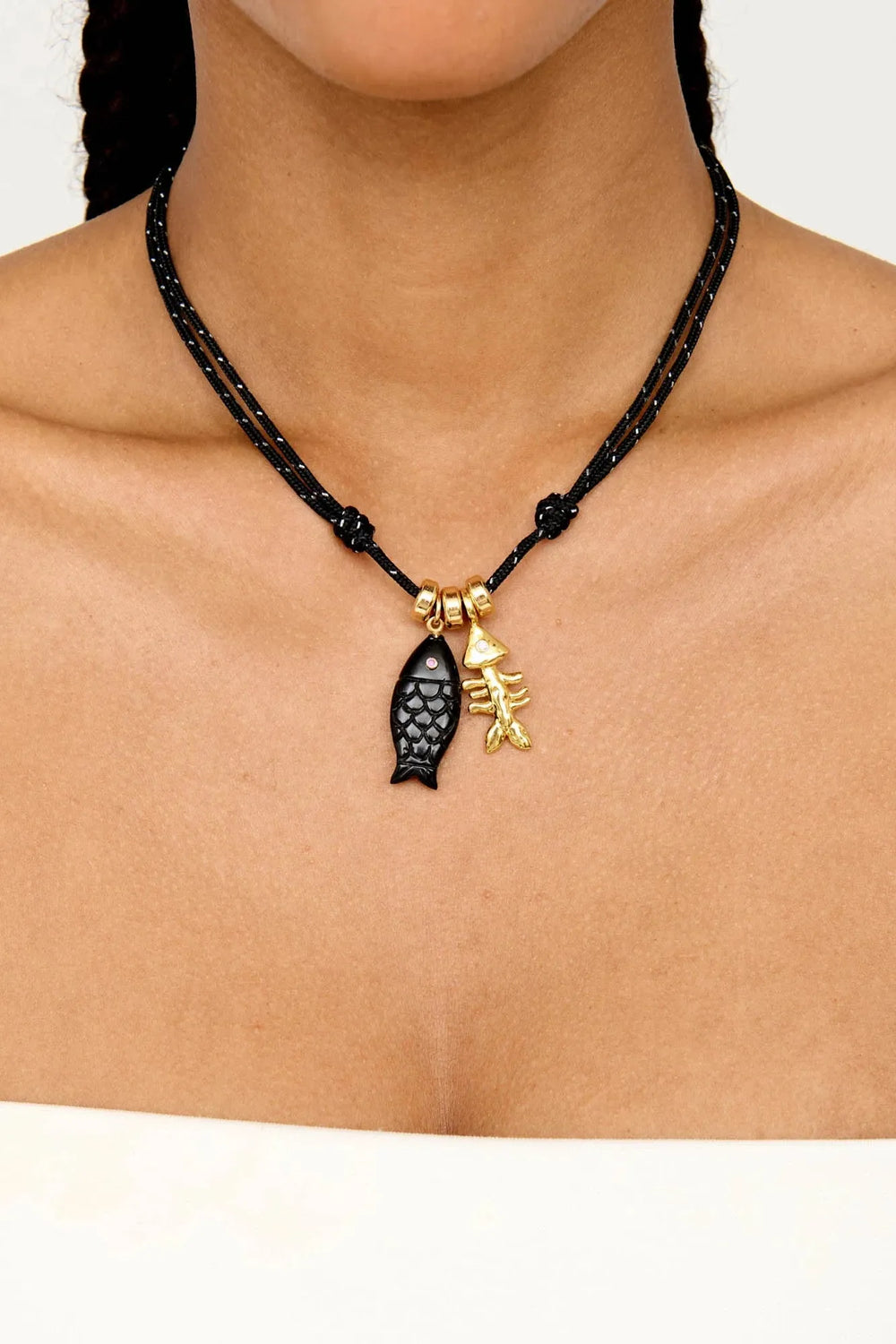 PEIXE NECKLACE
