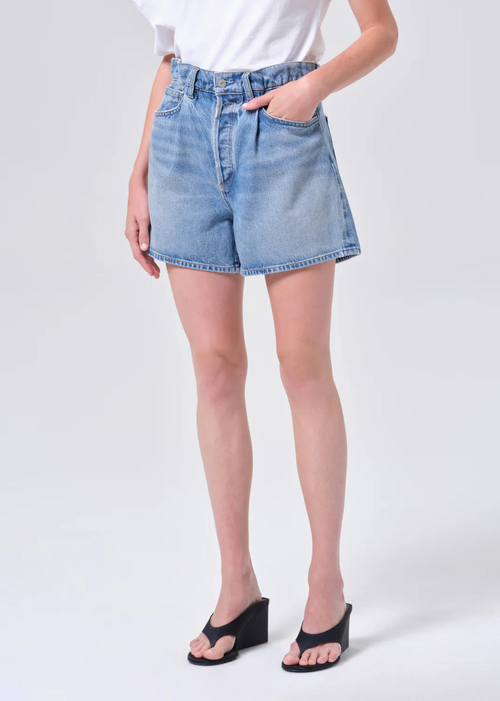 LYONNE SHORT
