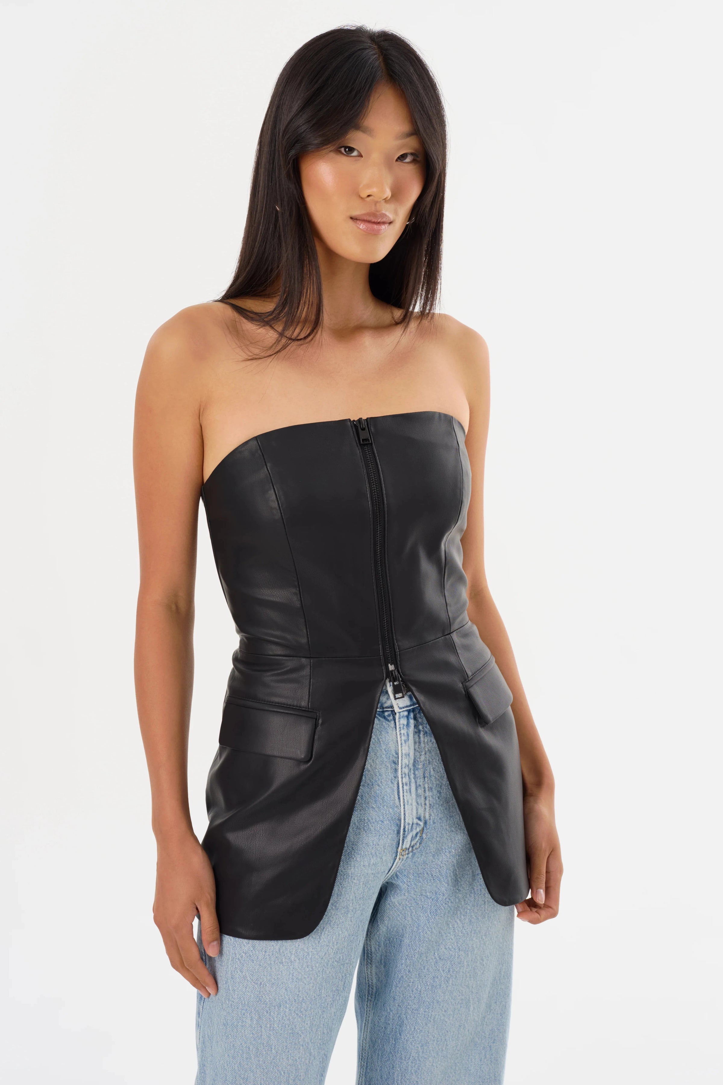 LA MARQUE AVANI FAUX LEATHER TOP IN BLACK