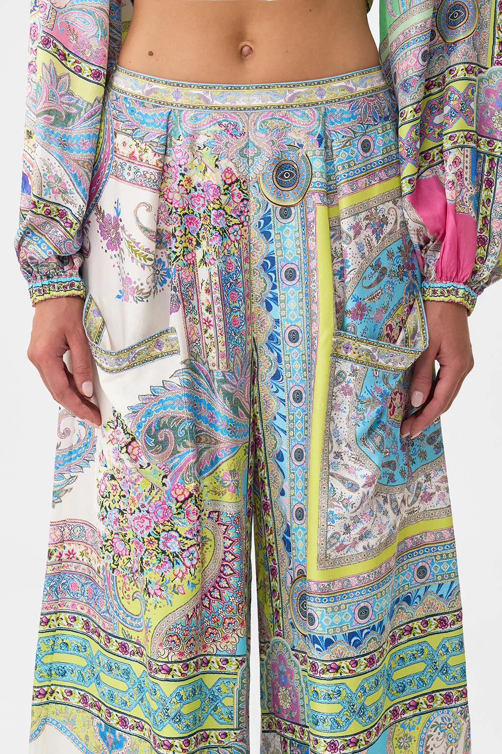 WIDE LEG TROUSER WITH FRONT POCKETS