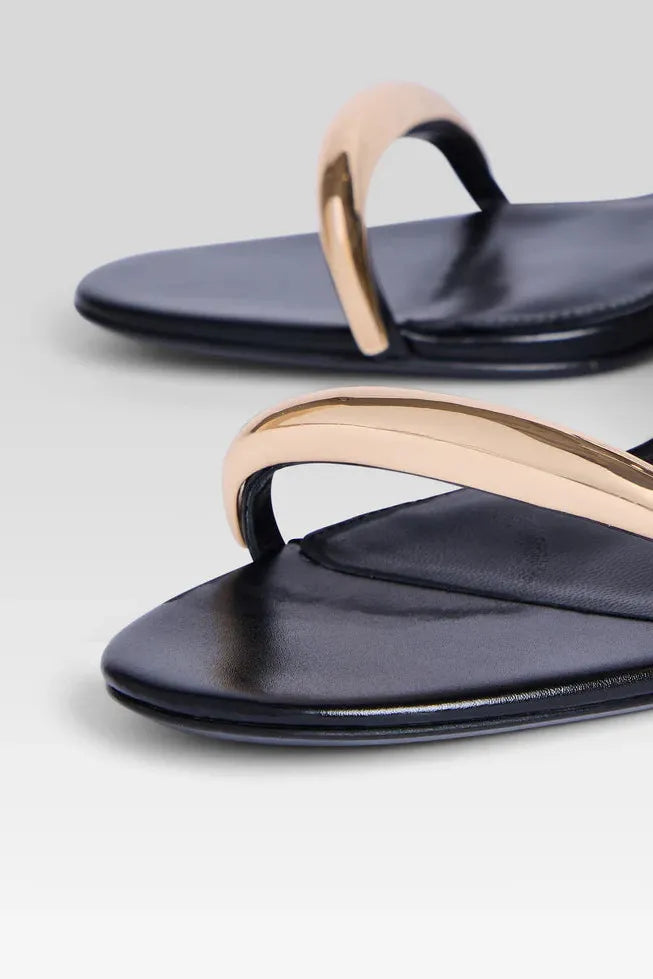 FAWNY SANDAL