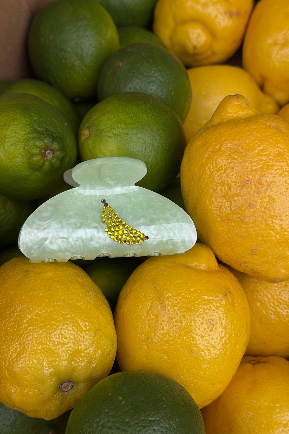 LIGHT GREEN BANANA HAIR CLIP
