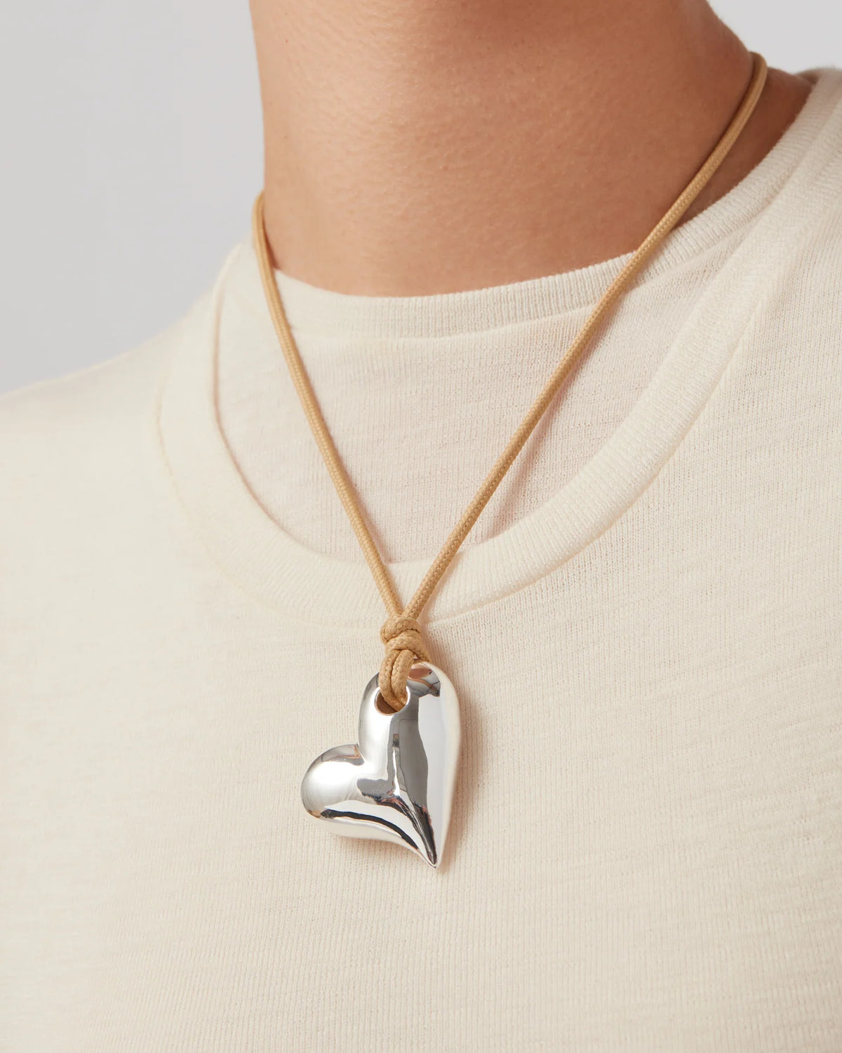 ART HEART ON A STRING NECKLACE