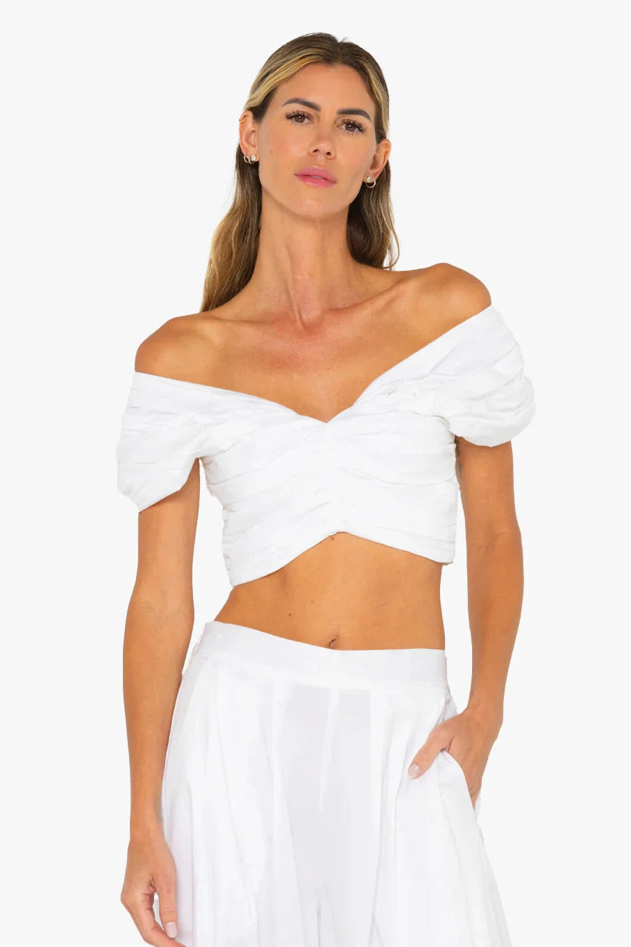 JUST BE QUEEN ROSE CROP TOP IN WHITE