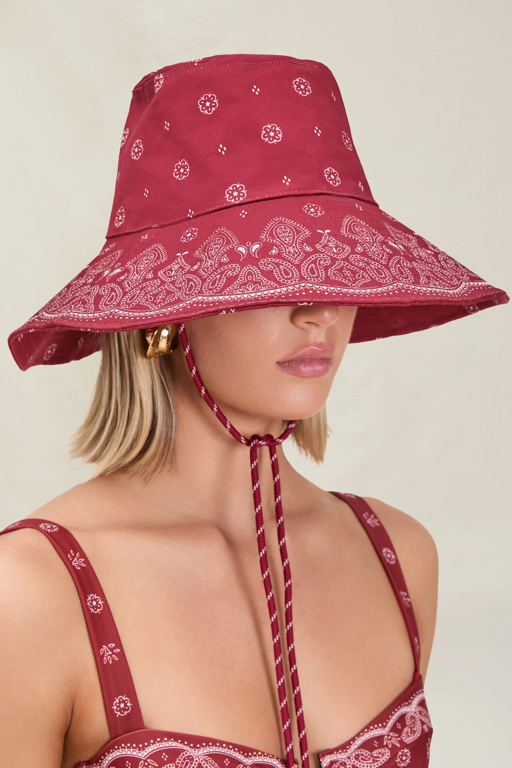 SUN HAT