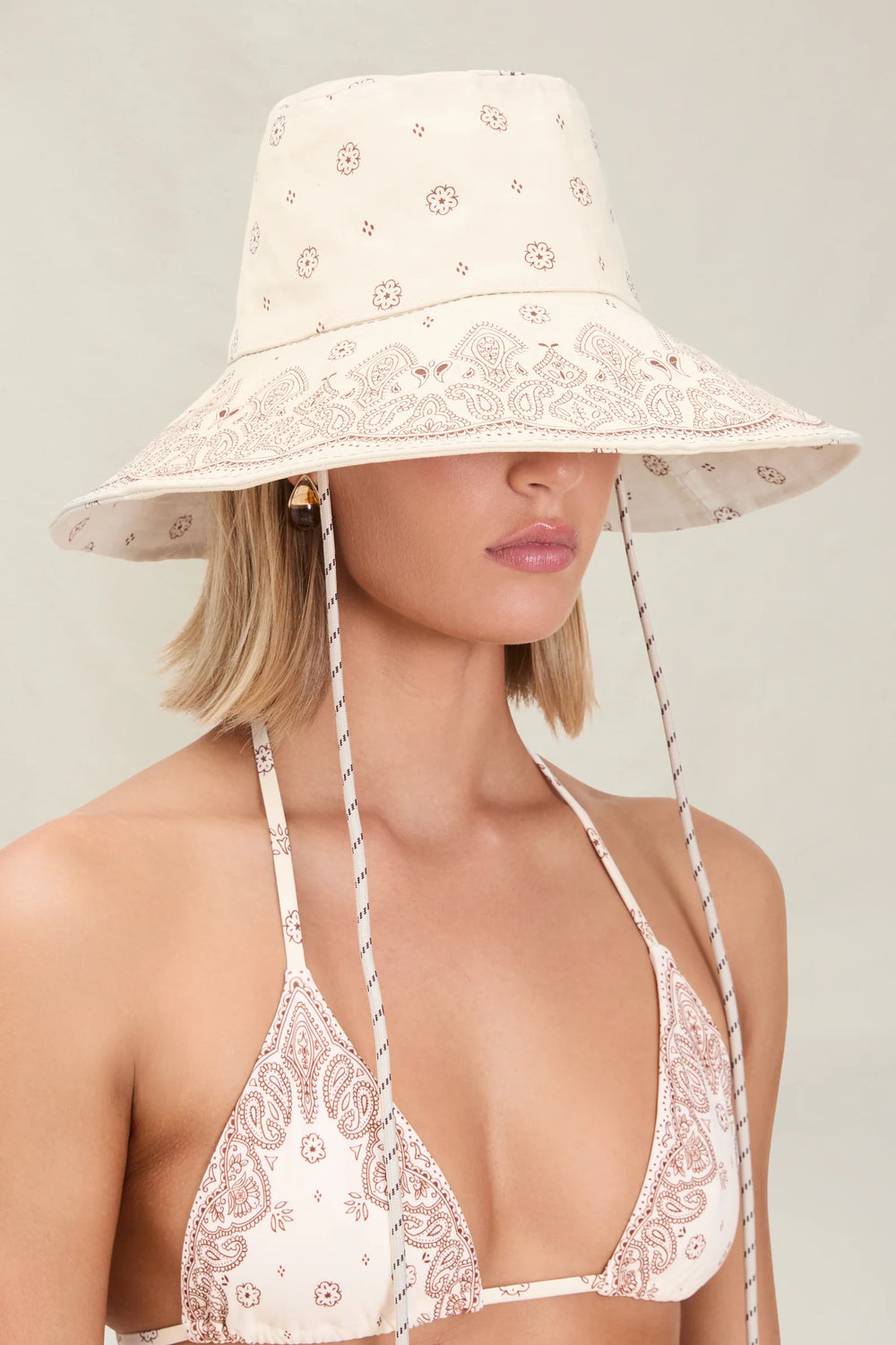 SUN HAT