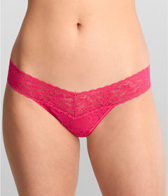SIGNATURE LACE LOW RISE THONG