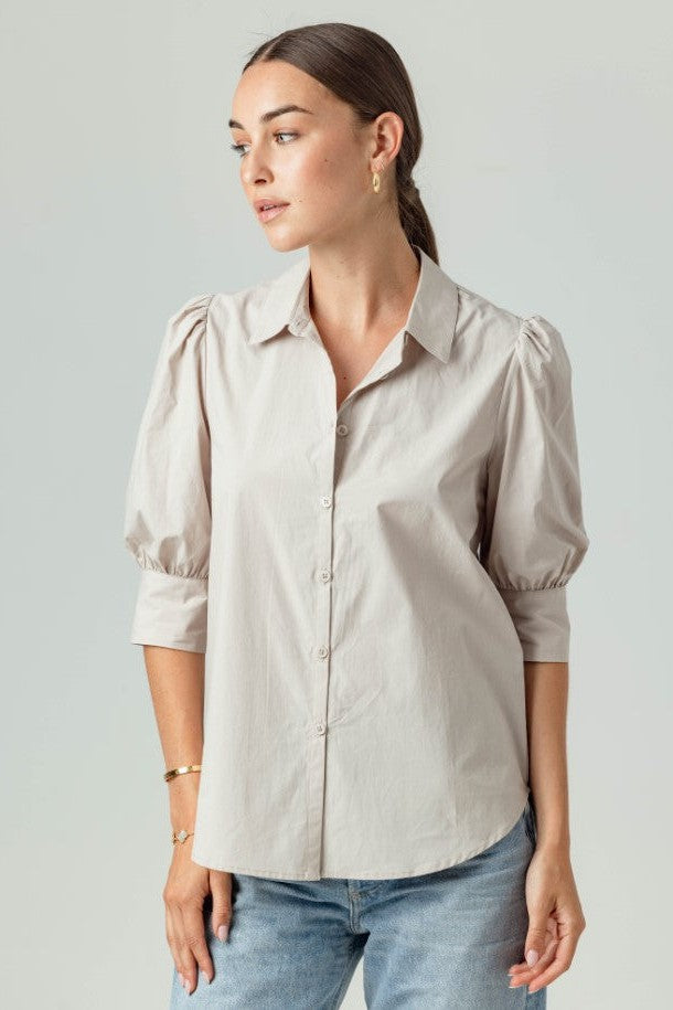 WE ARE SUNDAYS VERITY SHIRT IN DOVE