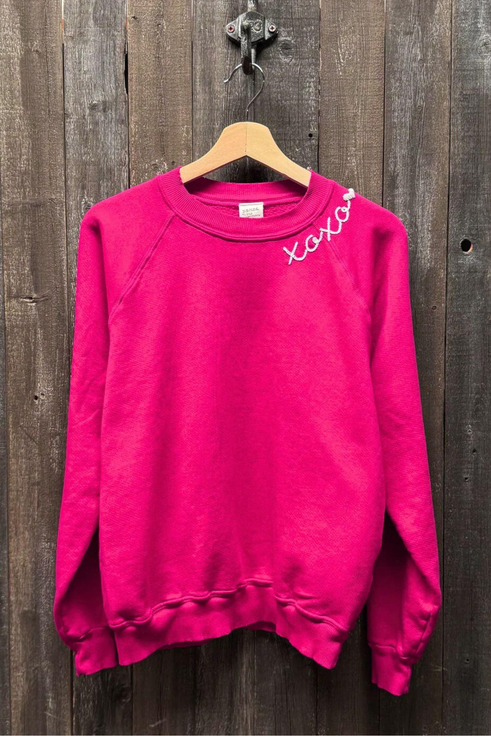 ALL THE LOVE XOXO SWEATSHIRT