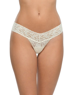 SIGNATURE LACE LOW RISE THONG