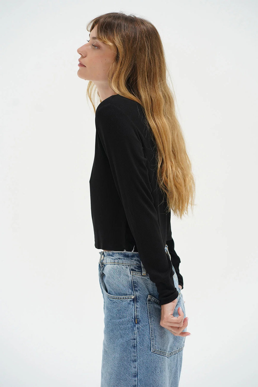 RIBBED LONG SLEEVE CREW SWEATER