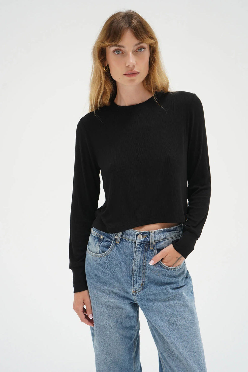 RIBBED LONG SLEEVE CREW SWEATER