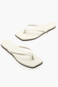 SQUARE TOE LILY