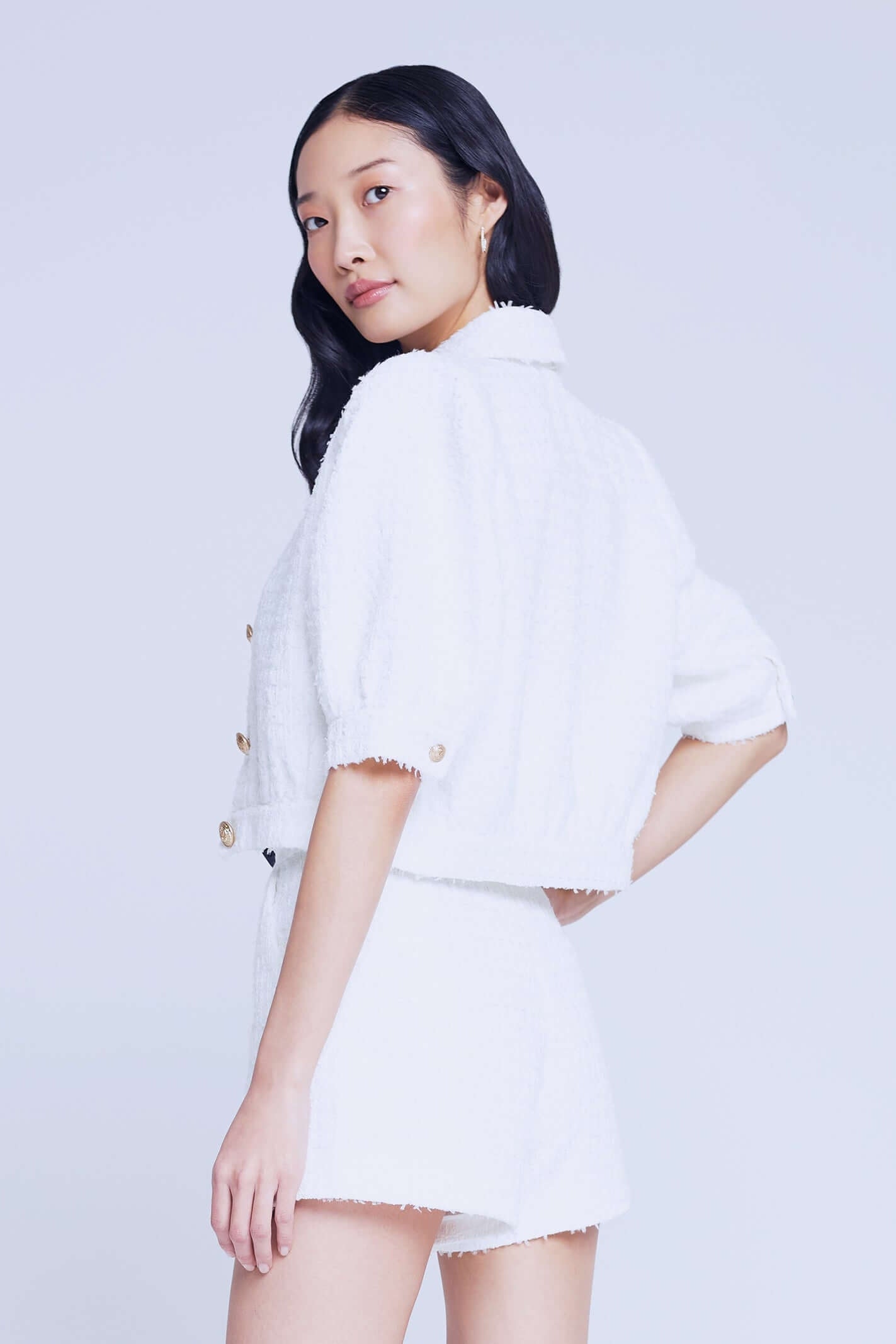 L'AGENCE COVE CROP SHORT SLEEVE JACKET IN WHITE