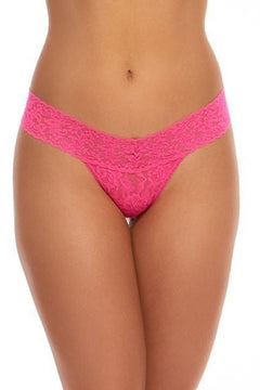 SIGNATURE LACE LOW RISE THONG